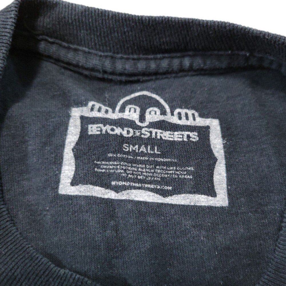 Beyond The Streets Shirt Size Small T. Curtis Graphic Tee Graphic Print T-Shirt - Picture 9 of 9